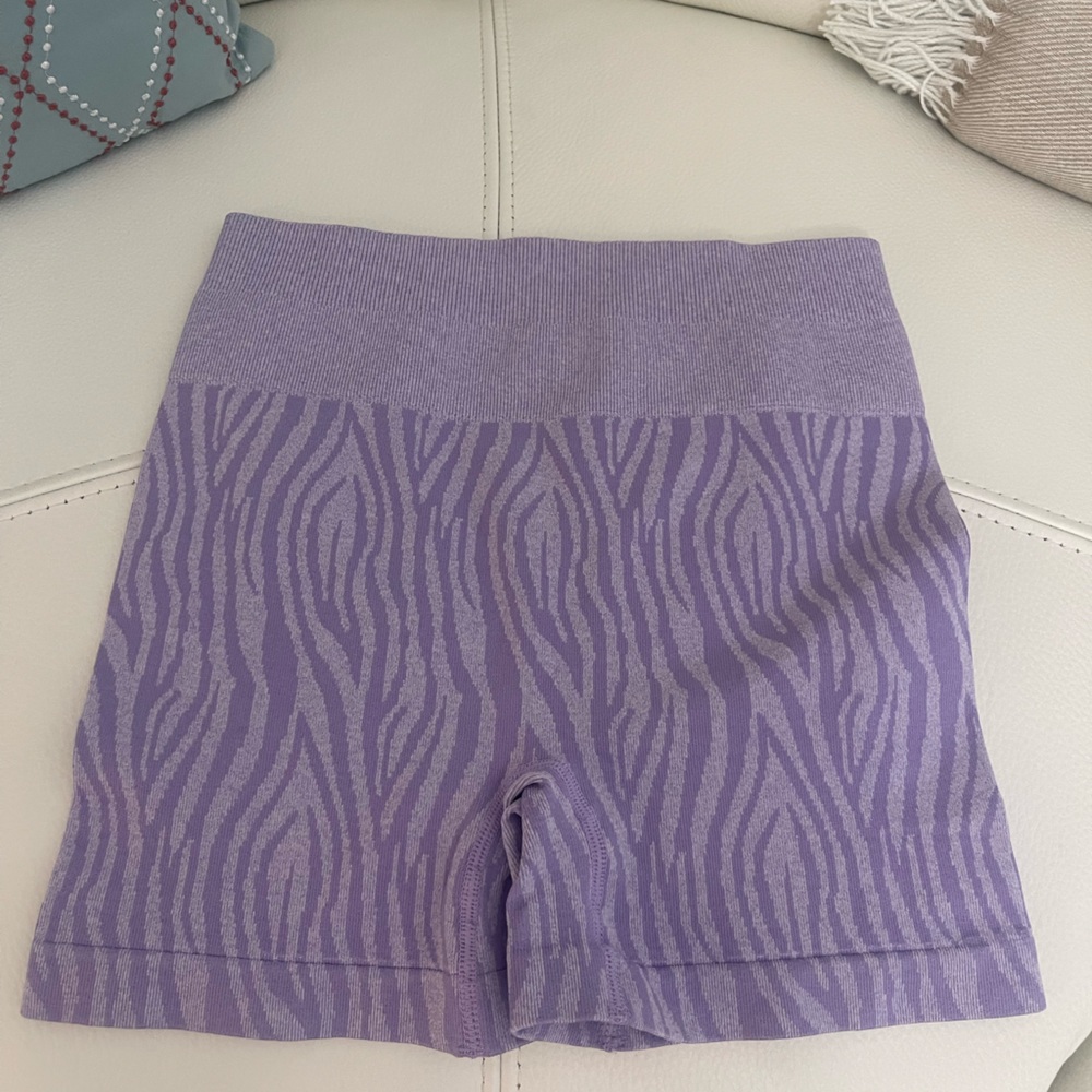 Stretchy striped shorts